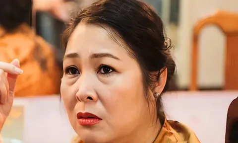 NSND Hồng Vân báo tin trước khi xuất ngoại