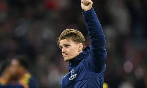 Odegaard khiến Arsenal đứng ngồi không yên