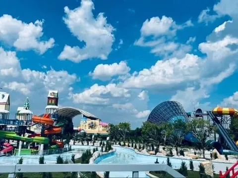 Giá vé hấp dẫn mừng kỷ niệm sinh nhật 1 tuổi tại công viên nước lớn nhất Việt Nam
