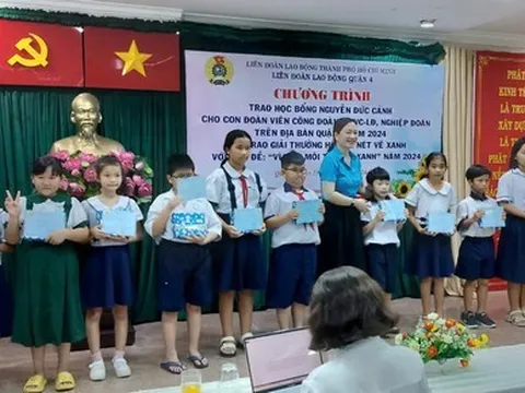 Liên đoàn Lao động Quận 4 trao 47 suất học bổng Nguyễn Đức Cảnh cho con đoàn viên có hoàn cảnh khó khăn