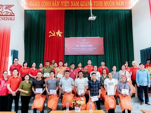 Generali Việt Nam trao tặng gần 900 triệu đồng hỗ trợ các gia đình chịu ảnh hưởng của bão Yagi