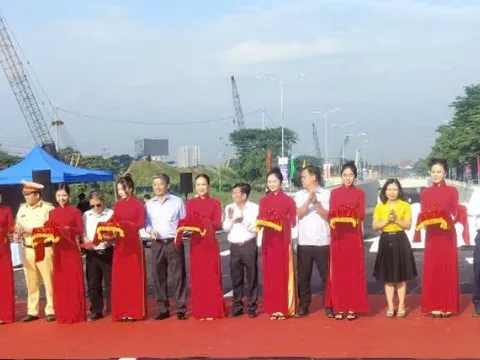 TP.HCM: Thông xe một nhánh hầm chui nút giao Nguyễn Văn Linh - Nguyễn Hữu Thọ