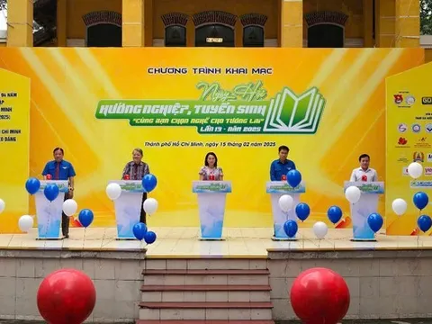 3.000 học sinh tham dự "Ngày hội Hướng nghiệp, tuyển sinh" lần 13 năm 2025