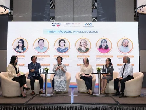 Chuyên nghiệp hóa nghề chăm sóc – Động lực phát triển ngành dịch vụ dành cho người cao tuổi tại Việt Nam