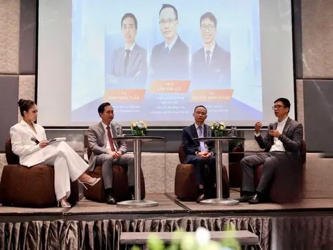 Hội thảo "Triển vọng thị trường chứng khoán 2025 - Định hình chu kỳ tăng giá mới từ nội lực kinh tế" thu hút đông đảo nhà đầu tư tham gia