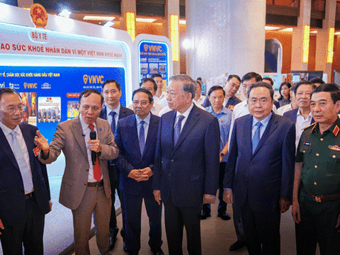 Bệnh viện Tâm Anh giới thiệu công nghệ y tế hiện đại trong Triển lãm tại tòa nhà Quốc hội