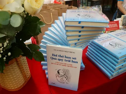 ThS.BS Đoàn Nhật Trung ra mắt tác phẩm “Hơi thở ban sơ: Quà quý trời ban”