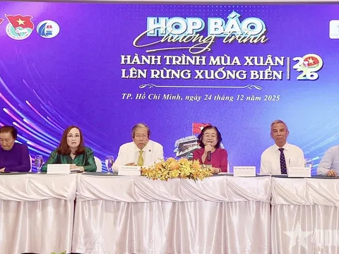 Quỹ Học bổng Vừ A Dính: Ký kết tài trợ hơn 52 tỉ đồng, tiếp sức học sinh vùng biển, biển đảo