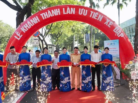 TPHCM: Khánh thành làn ưu tiên xe đạp trên đường Mai Chí Thọ