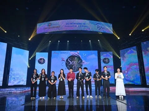 Những câu chuyện đời được kể bằng sắc màu, thời trang và sự sáng tạo tại Chương trình nghệ thuật Sắc và Đời