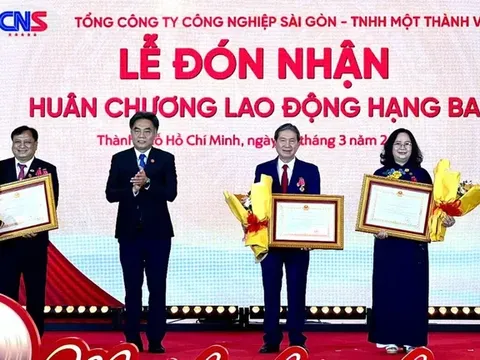Tổng Công ty Công nghiệp Sài Gòn (CNS) kỷ niệm 20 năm thành lập, đón nhận Huân chương Lao động hạng ba do Chủ tịch nước trao tặng