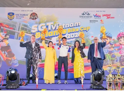 Victoria School tổ chức giải đua xe thăng bằng: Dạy trẻ bản lĩnh tự đứng dậy sau những lần vấp ngã