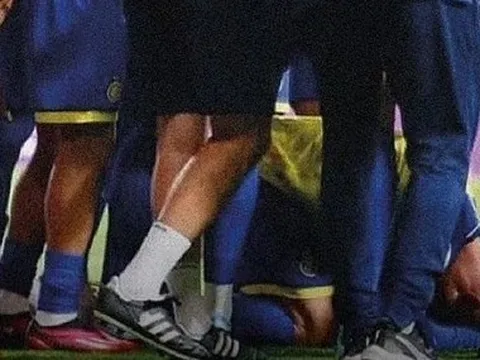 Al Nassr: Ronaldo thực hiện nghi thức giống người Arab sau khi ghi bàn