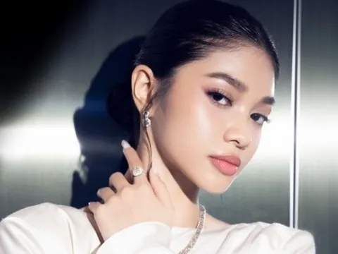 Phong cách gợi cảm, khoe chân dài của Á hậu Huỳnh Minh Kiên