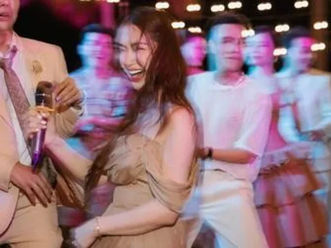 Bị nói làm mất hình tượng khi làm lố ở đám cưới, Hoà Minzy phản pháo cực căng