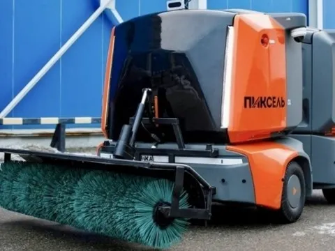 Nga phát triển robot tự động làm sạch công viên