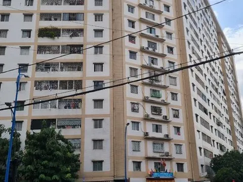 Bắt 3 người trong ban quản trị chung cư Miếu Nổi về tội tham ô