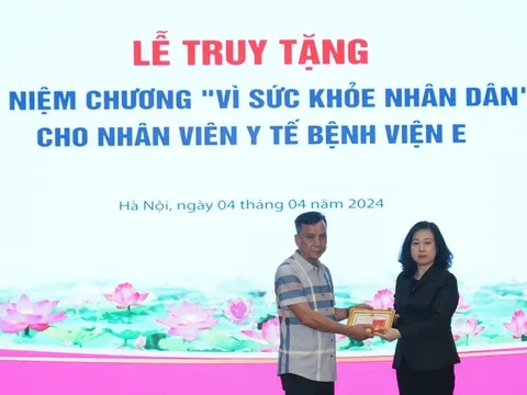 Tri ân nữ hộ sinh hiến đa tạng cứu người