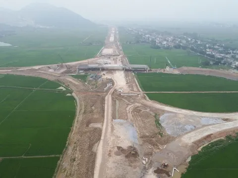 Nghiêm cấm dàn xếp, chia nhỏ gói thầu trong đấu thầu dự án giao thông