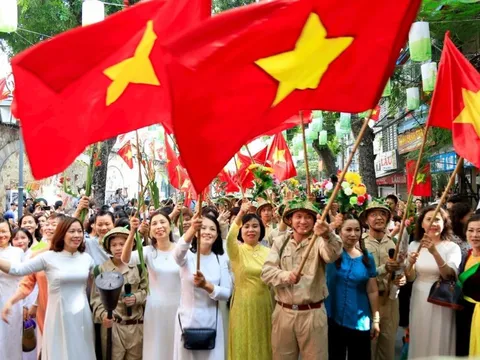 Kỷ niệm 70 năm Giải phóng Thủ đô gắn với phát triển du lịch, thúc đẩy kinh tế