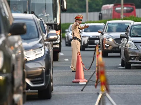 Cục CSGT công khai tổng đài tiếp nhận phản ánh trật tự ATGT các tuyến cao tốc