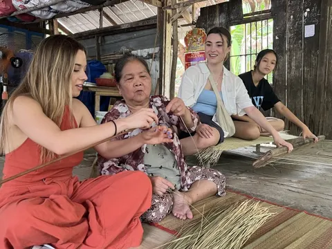 Hơn 1,28 triệu lượt khách đến Bến Tre trong 6 tháng đầu năm 2024