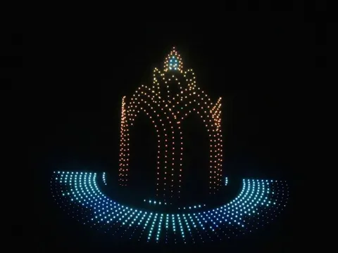 Hàng nghìn drone thắp sáng bầu trời Nha Trang