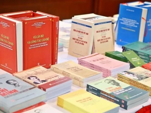 Chủ động đổi mới, sáng tạo, ứng dụng chuyển đổi số vào biên tập sách