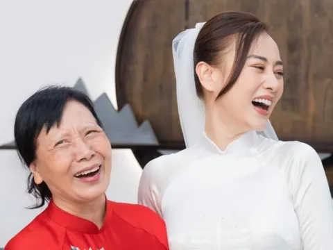 Mẹ chồng Phương Oanh nói gì về cách con dâu nuôi dạy cháu nội?
