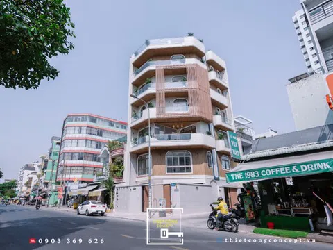 Mê mẩn nhà phố hai mặt tiền góc ngã ba đầy ánh sáng