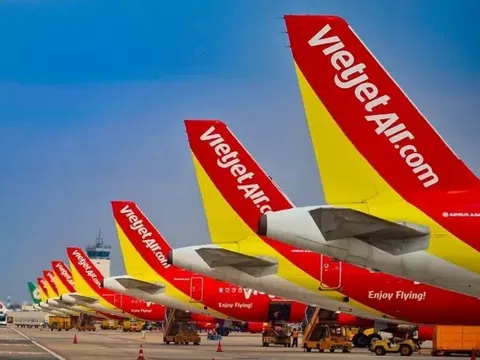 Forbes vinh danh Vietjet trong Top 50 Công ty tốt nhất Việt Nam 2025