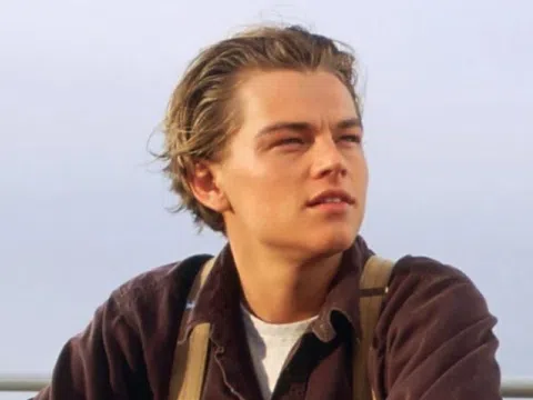 Leonardo DiCaprio gây chú ý với ngoại hình xuống dốc, biểu cảm lạ khi đi du lịch cùng tình trẻ kém 24 tuổi