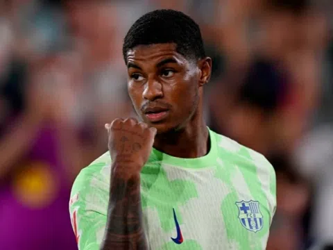 Rashford ra mắt gây thất vọng