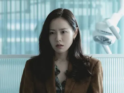 Son Ye Jin nói gì khi bị tố mắc bệnh 'ngôi sao' trên phim trường?