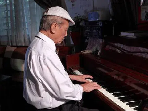 Nam NSND U90 gọi vợ 3 là "bà tiên", được chăm như em bé, dính nhau như hình với bóng