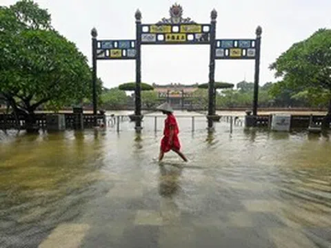 Chủ động bảo vệ du khách và các di tích trước bão Kajiki