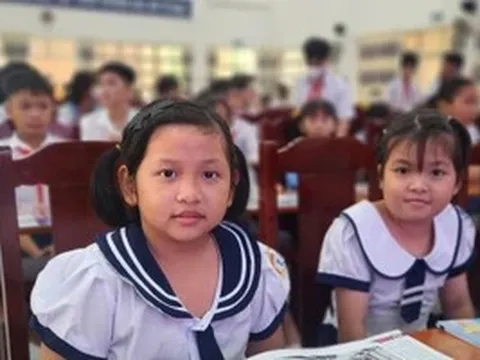 Nghị quyết 71-NQ/TW: Đặt nhà giáo vào vị trí 'trái tim' của giáo dục