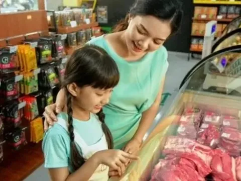 Giá heo hơi hôm nay 28/8: Miền Bắc đi ngang, miền Trung và miền Nam tiếp đà giảm