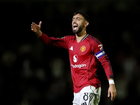 Man Utd đối diện loạt bài toán sinh tử