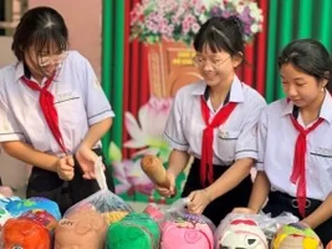 Chuẩn bị năm học mới: San sẻ gánh lo, tiếp sức đến trường