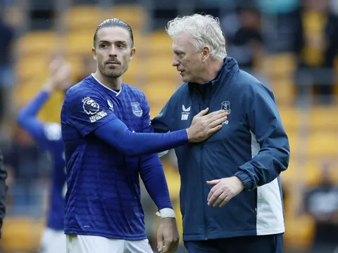 HLV Moyes ngỡ ngàng với Grealish