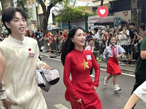 Kỷ niệm đáng nhớ của Hòa Minzy tại buổi tổng duyệt diễu binh