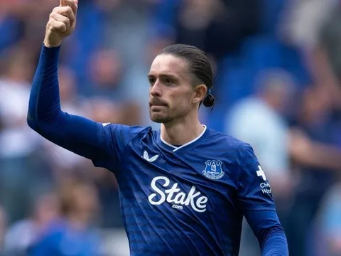 Grealish làm nên lịch sử