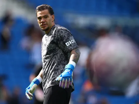 Ederson rời Man City
