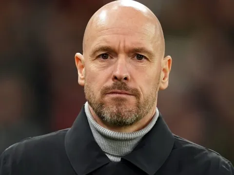 Leverkusen cân nhắc sa thải Ten Hag