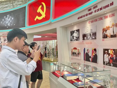 Triển lãm Thành tựu đất nước đón hơn 650.000 lượt khách trong ngày thứ 3 mở cửa