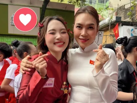 Mỹ Tâm diện áo dài trắng, khoe visual nổi bật tại lễ diễu binh, diễu hành 2/9