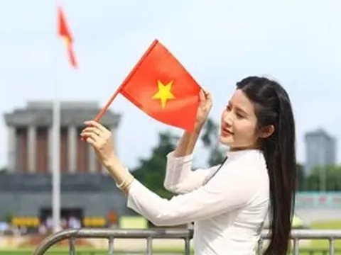 Tổ quốc trong tôi từ mùa Thu ấy!