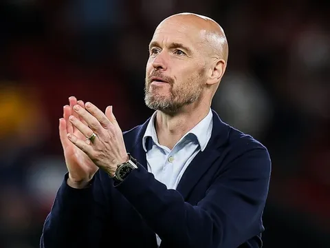 Thương vụ 6 triệu euro tiễn Ten Hag rời Leverkusen