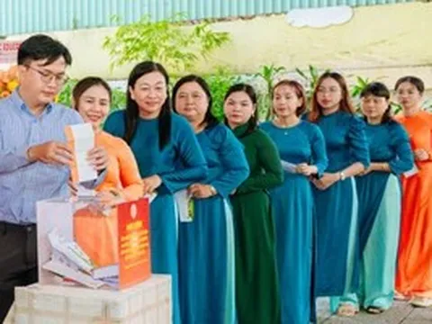 Ngành GD&ĐT TPHCM không nhận hoa khai giảng, kêu gọi ủng hộ đồng bào bị lũ lụt